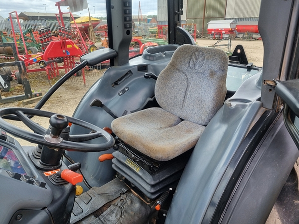Chris Atkin & Son Ltd - New Holland TN75V